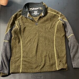 Kuhl Forest Green and Charcoal Quarter-Zip